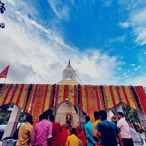 উৎসবের দিনে মন্দির